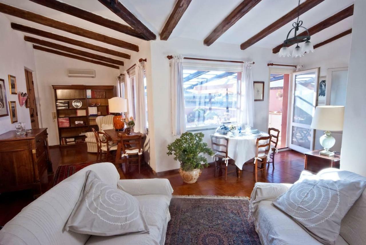 Appartement Attico In Centro Con Vista Della Torre - Cozy Penthouse Facing To The Tower à Oristano Extérieur photo