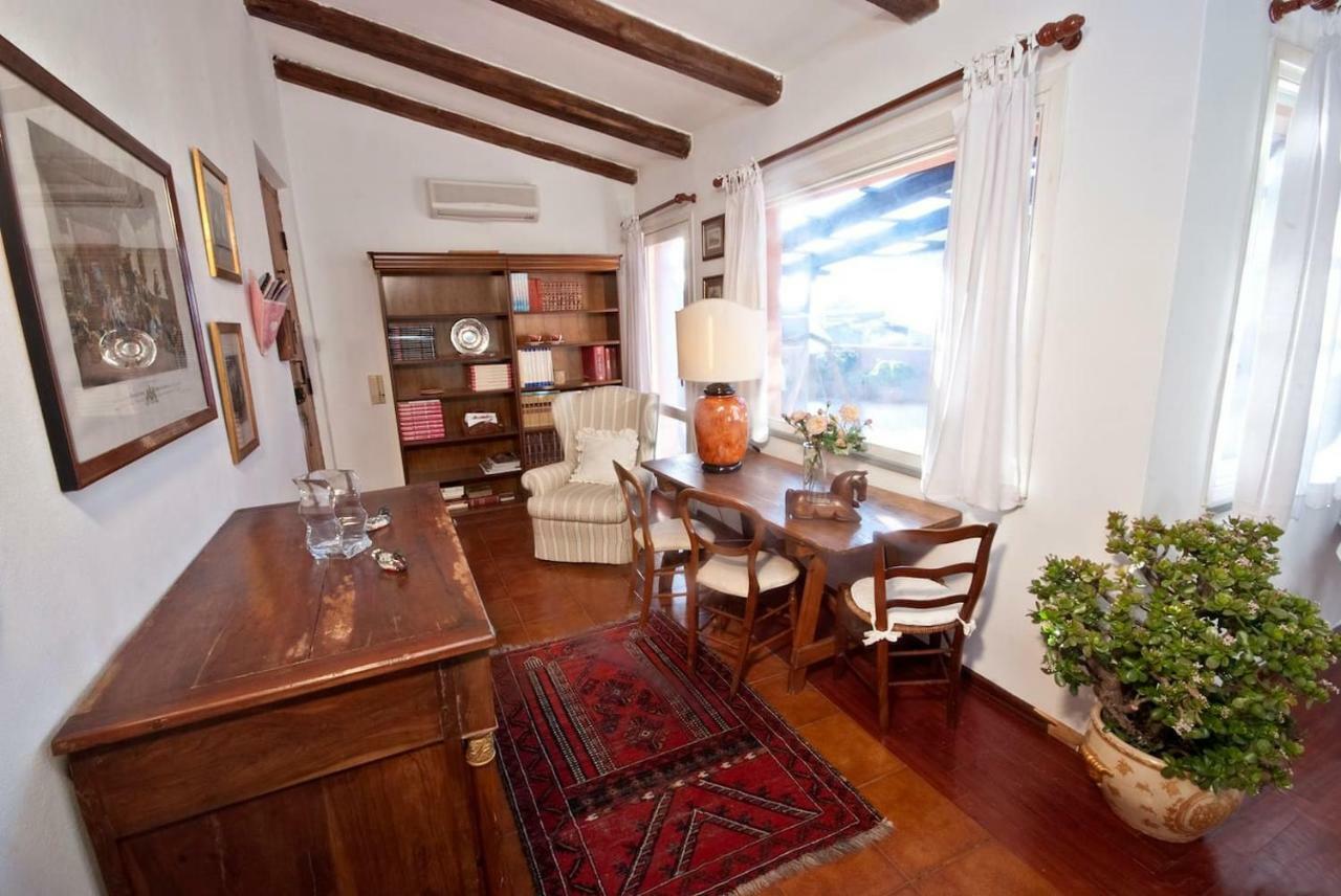 Appartement Attico In Centro Con Vista Della Torre - Cozy Penthouse Facing To The Tower à Oristano Extérieur photo